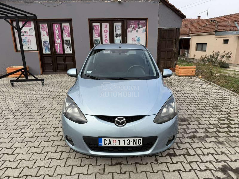 Mazda 2 