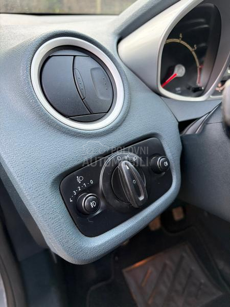 Ford Fiesta 1.2 B/G