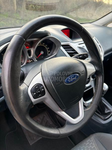 Ford Fiesta 1.2 B/G
