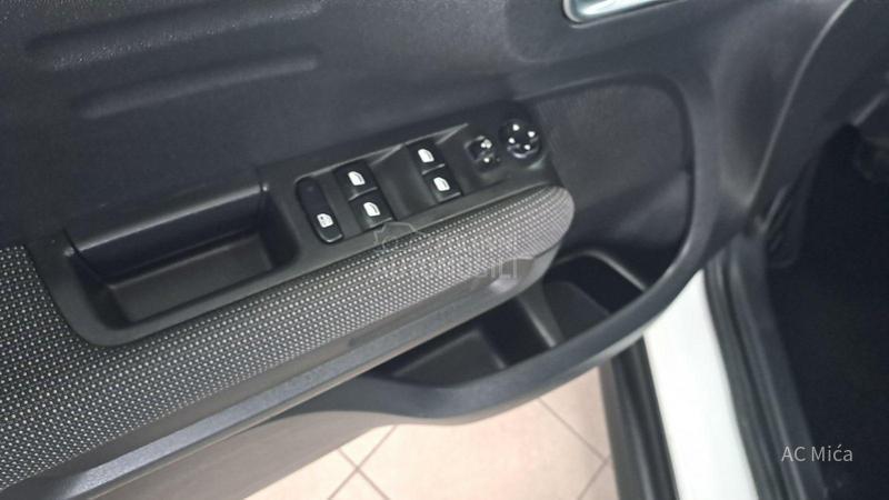 Citroen C3 Aircross 1.2 PURE NAV LED USB
