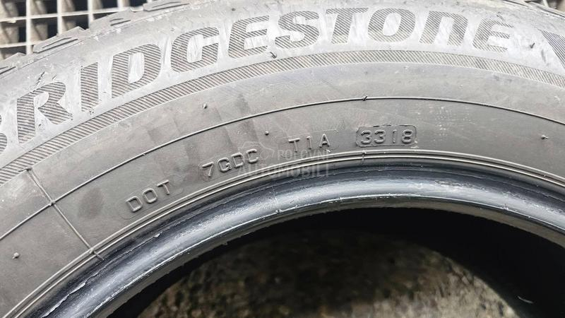 Bridgestone 235/60 R18 Zimska