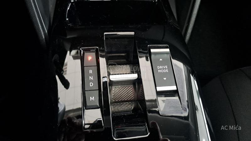 Citroen C4 1.5 BLU NAV AUT LED