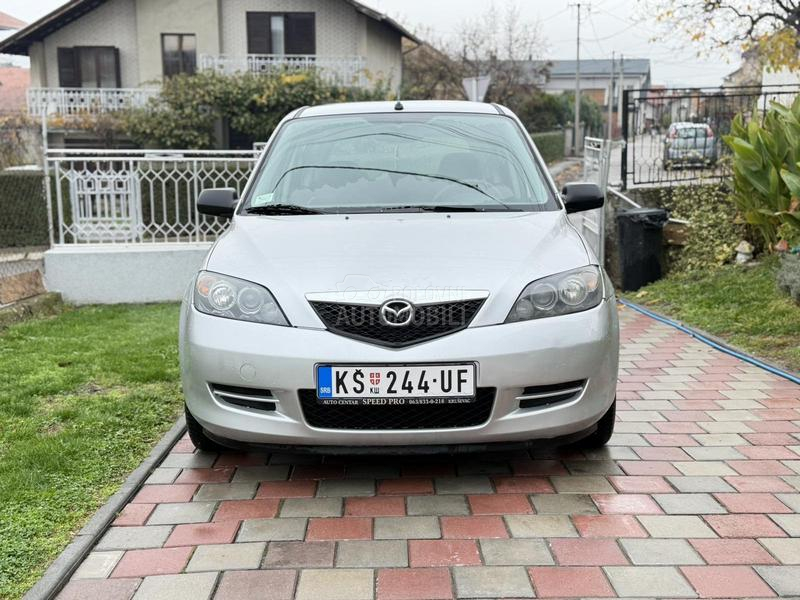 Mazda 2 