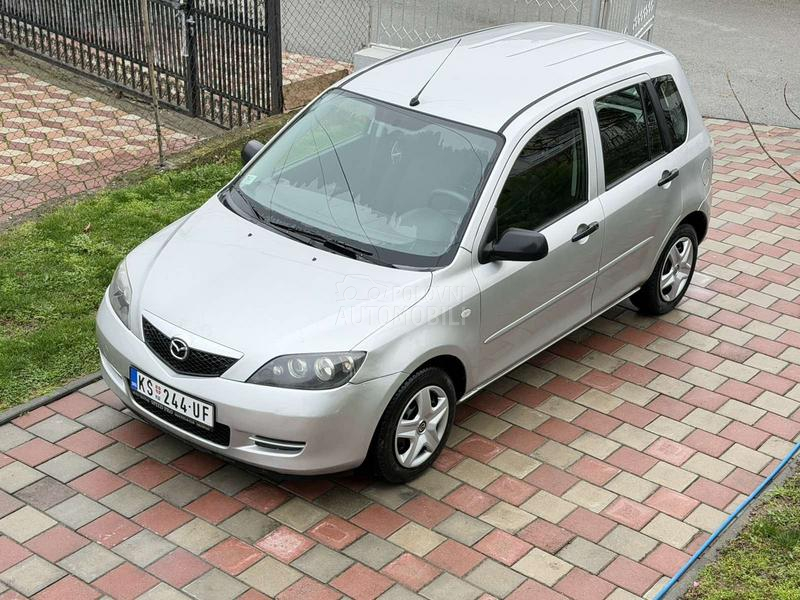 Mazda 2 
