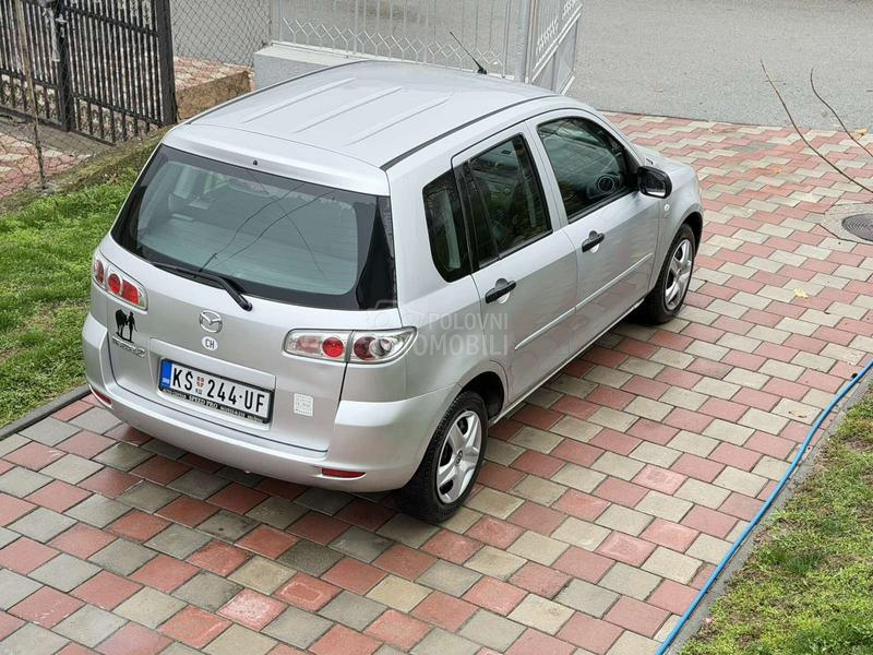 Mazda 2 