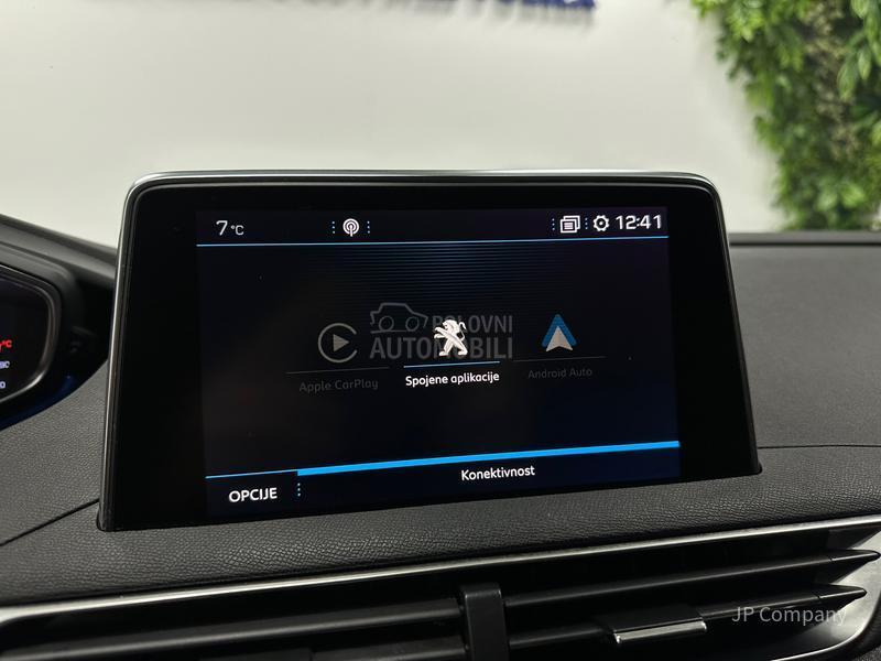 Peugeot 3008 1.2 ALLURE