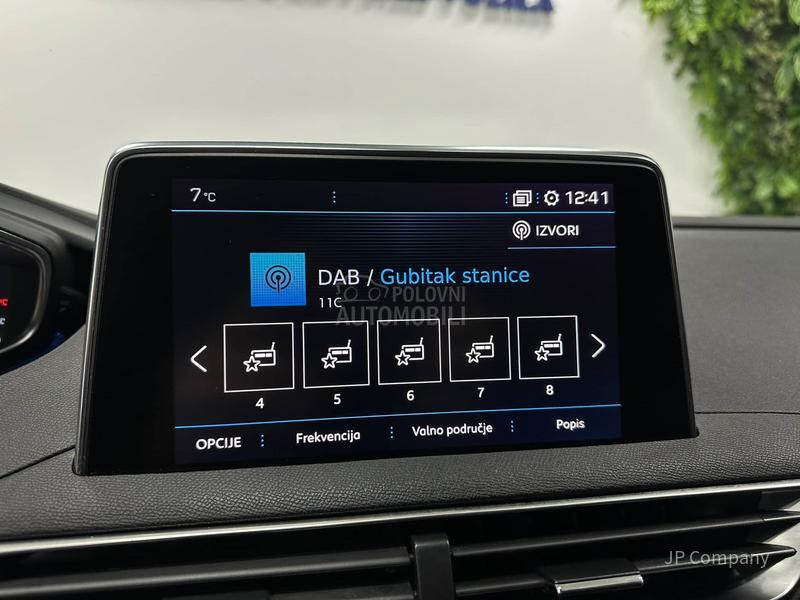 Peugeot 3008 1.2 ALLURE