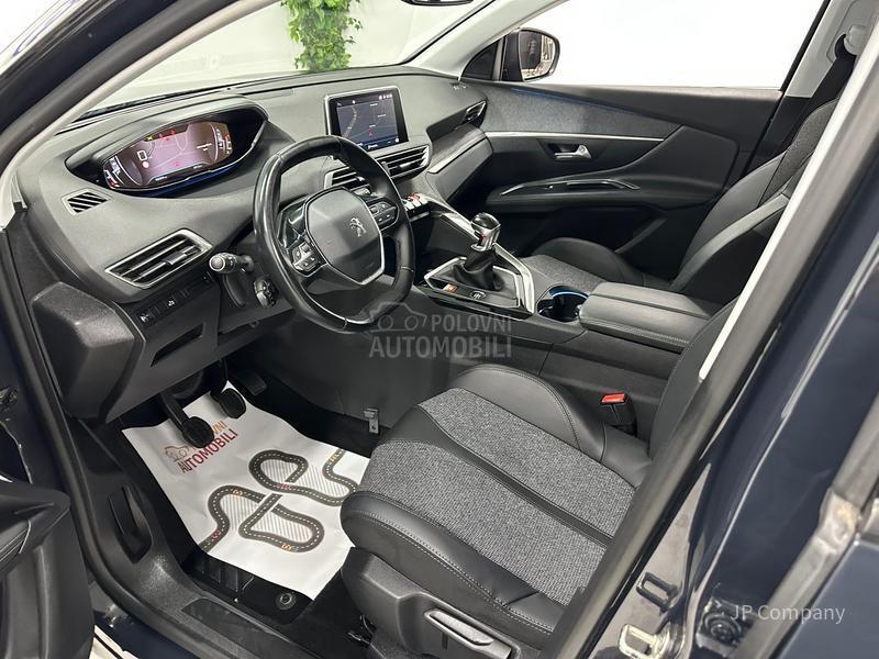 Peugeot 3008 1.2 ALLURE