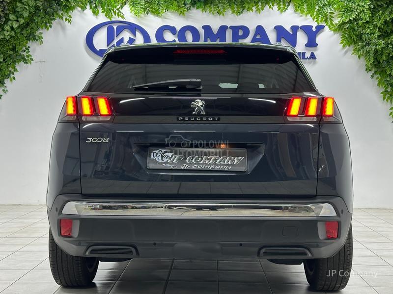 Peugeot 3008 1.2 ALLURE