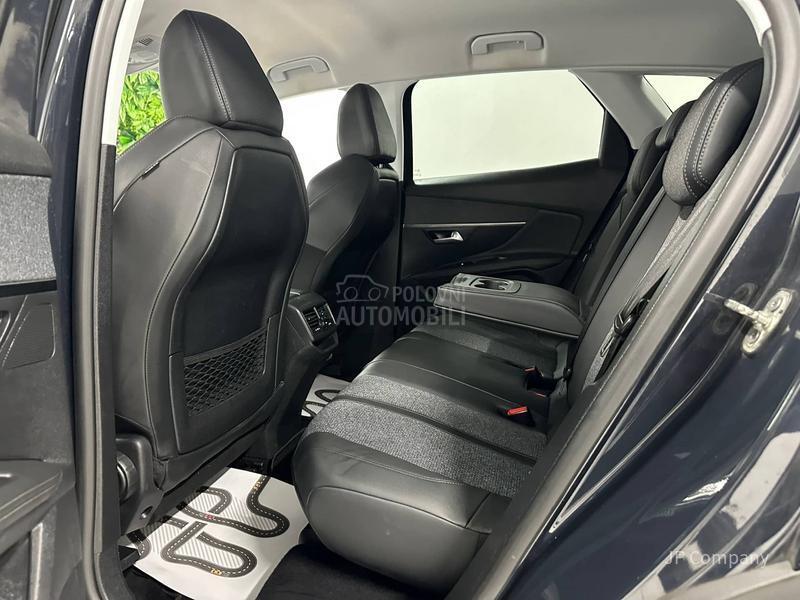 Peugeot 3008 1.2 ALLURE