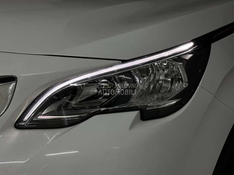 Peugeot 3008 1.5 HDI BUSINESS AUT