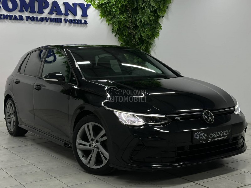 Volkswagen Golf 8 1.5 eTSI R-LINE AUT