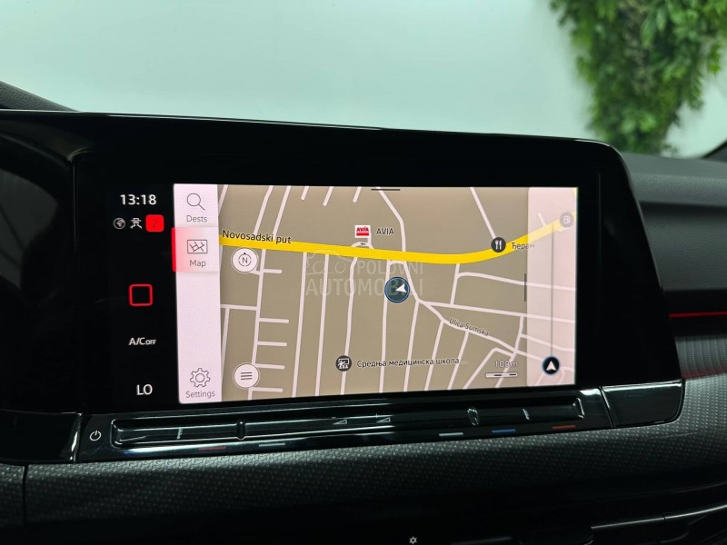 Volkswagen Golf 8 1.5 eTSI R-LINE AUT