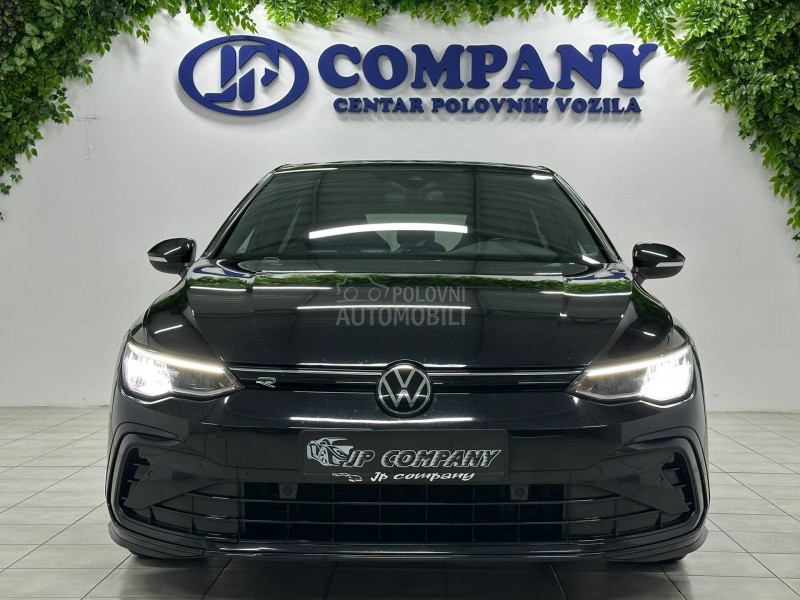 Volkswagen Golf 8 1.5 eTSI R-LINE AUT