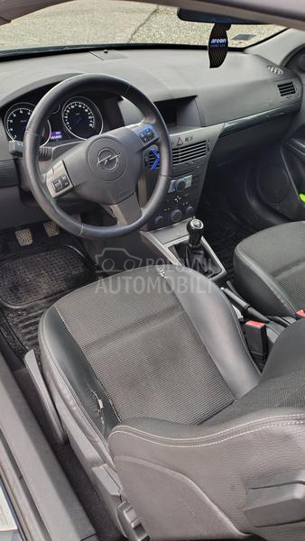 Opel Astra H GTC