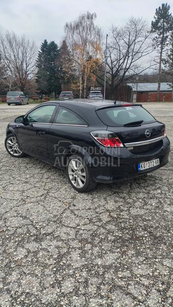 Opel Astra H GTC