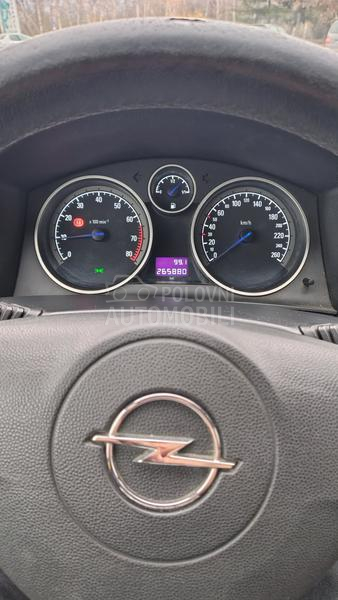 Opel Astra H GTC