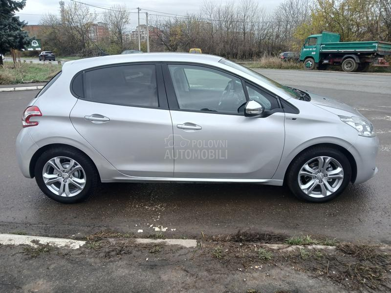 Peugeot 208 1.4 hdi style