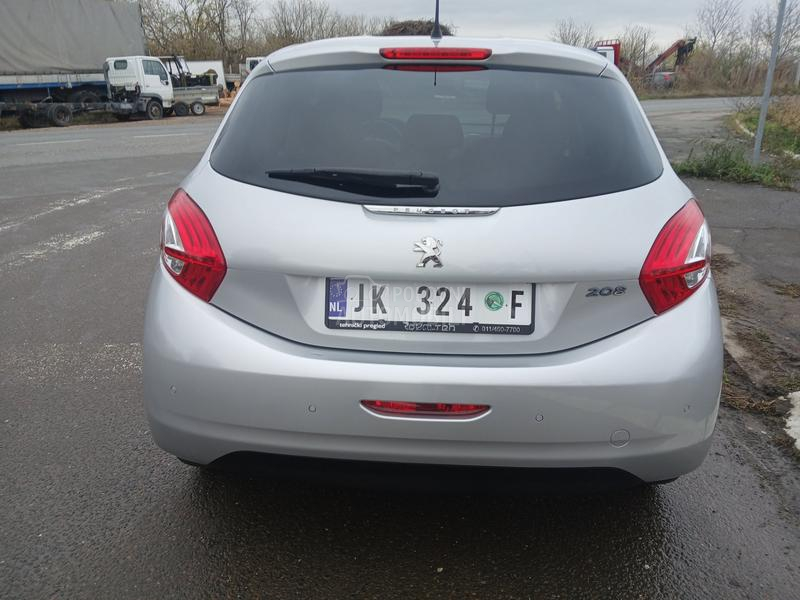 Peugeot 208 1.4 hdi style