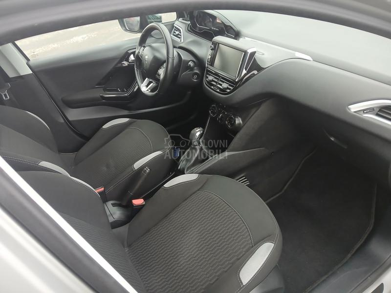 Peugeot 208 1.4 hdi style