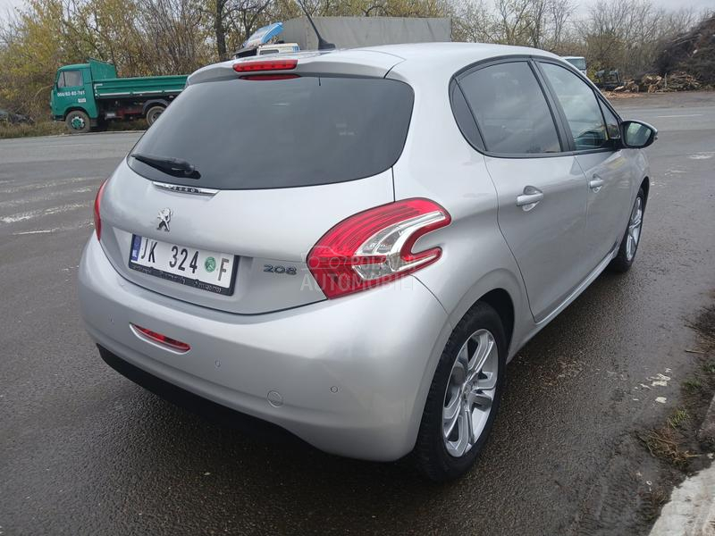 Peugeot 208 1.4 hdi style