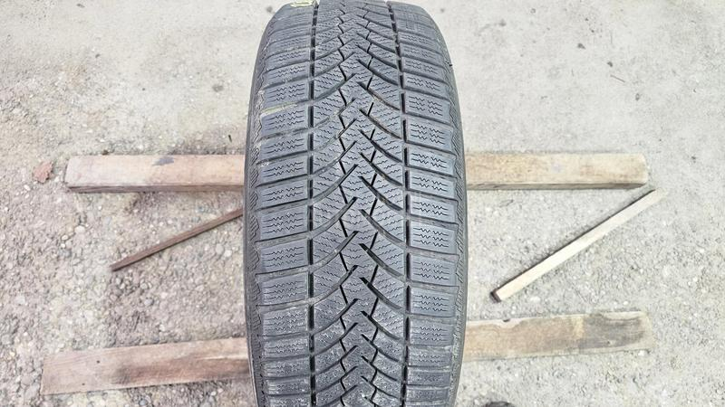 Semperit 205/50 R17 Zimska