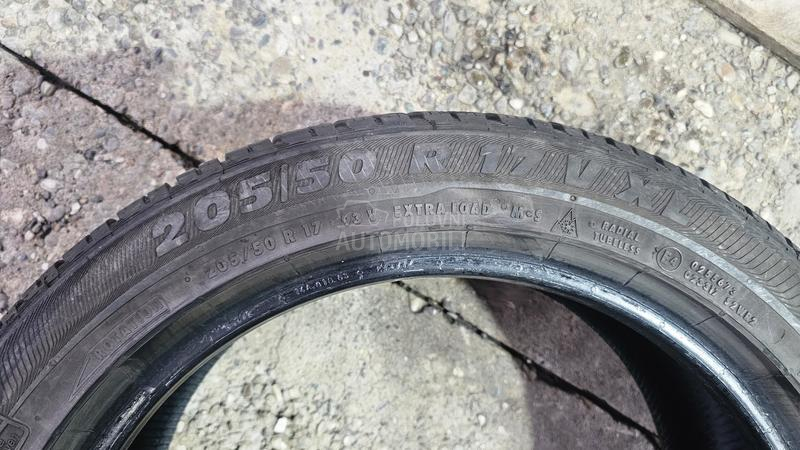 Semperit 205/50 R17 Zimska