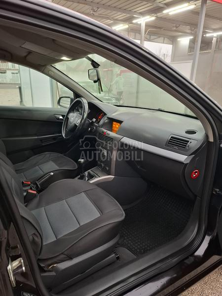 Opel Astra H 1.7 CDTI