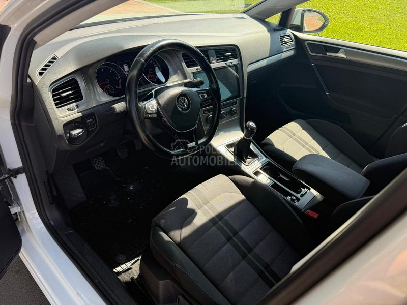 Volkswagen Golf 7 1.6 TDI R-LINE