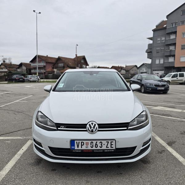 Volkswagen Golf 7 1.6 TDI R-LINE