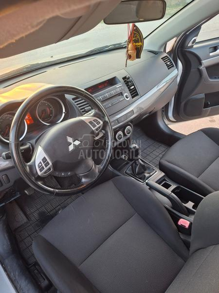 Mitsubishi Lancer 2.0. DID