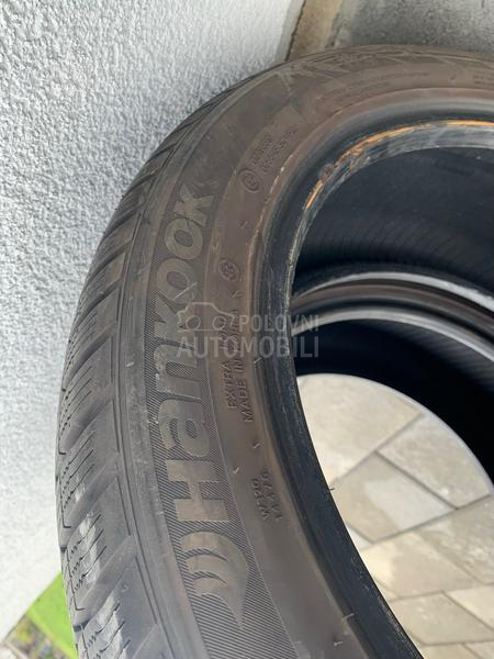 Hankook 215/50 R17 Zimska