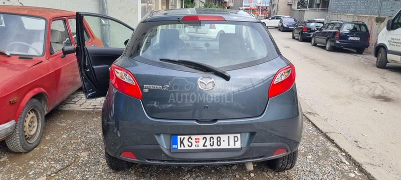 Mazda 2 