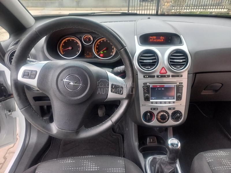 Opel Corsa D 1.4 CH RESTYLING