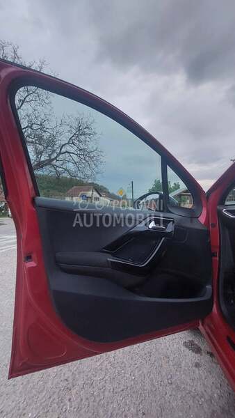 Peugeot 208 1.2