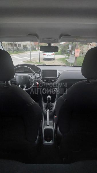 Peugeot 208 1.2