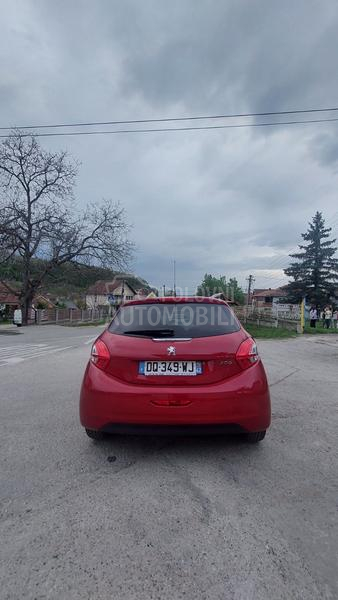 Peugeot 208 1.2