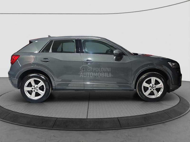 Audi Q2 AUTO/FU.LL