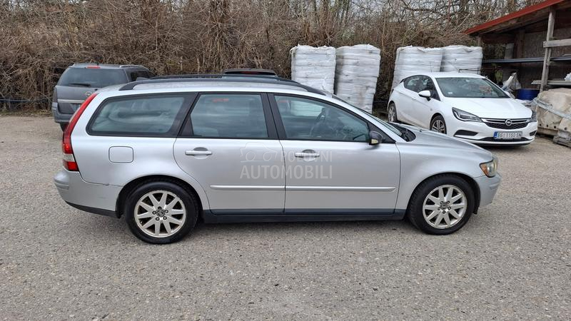 Volvo V50 