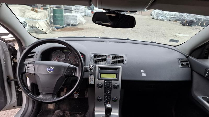 Volvo V50 