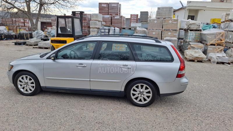 Volvo V50 