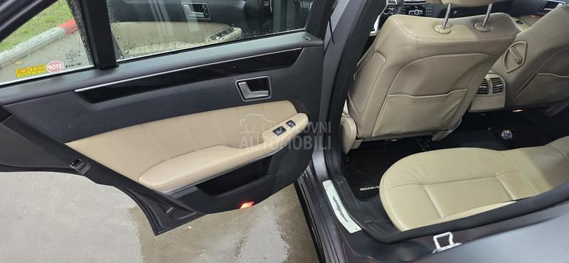 Mercedes Benz E 220 