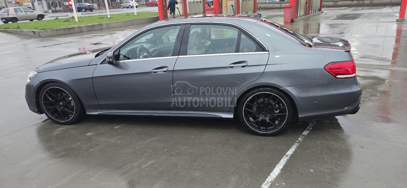 Mercedes Benz E 220 