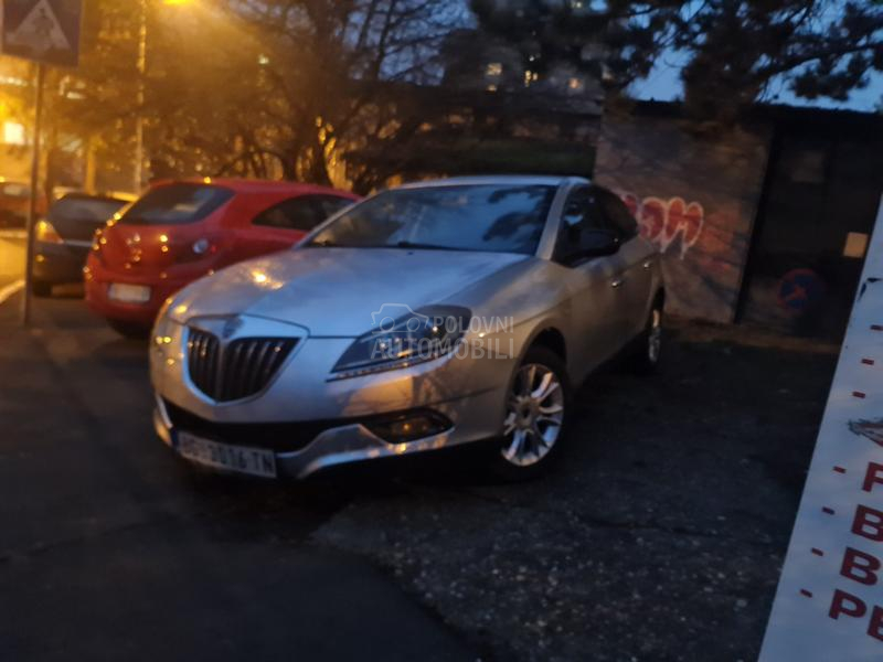 Lancia Delta platino