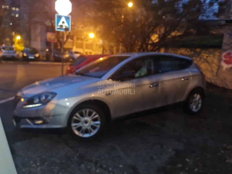 Lancia Delta platino