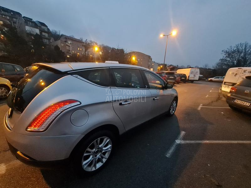 Lancia Delta platino