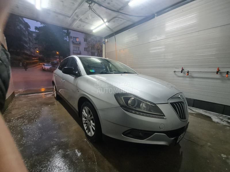 Lancia Delta platino