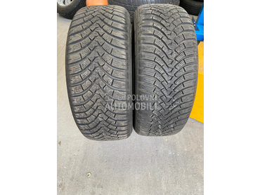 Falken 215/55 R17 Zimska