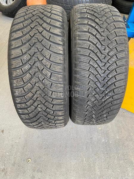 Falken 215/55 R17 Zimska
