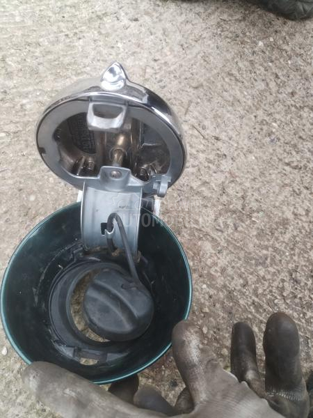 poklopac i cep rezervoara